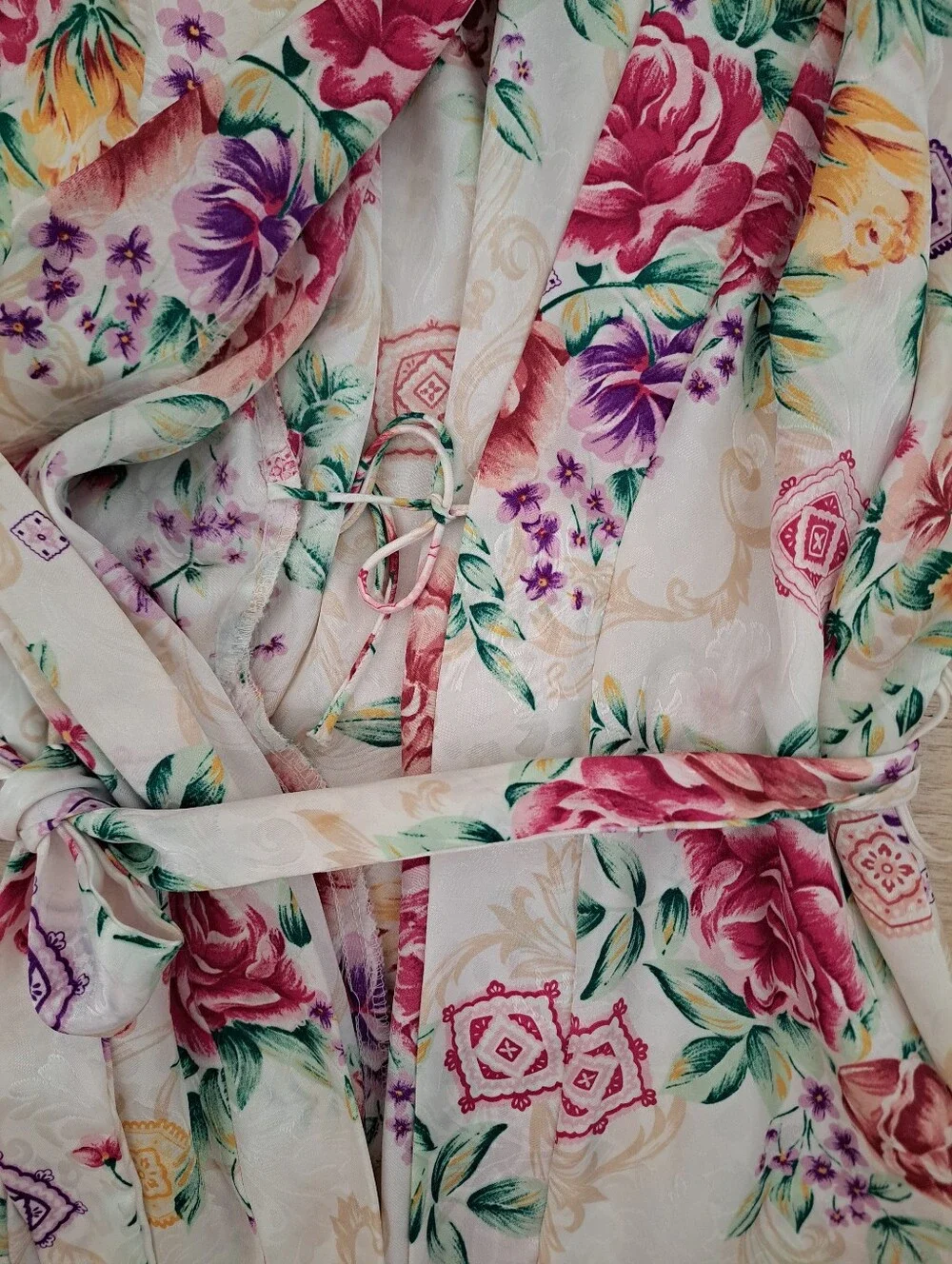 L.A Intimates Robe Sleepwear Floral Satin Kimono Robe in Blush and Rose